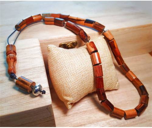 Κομπολόι Χειροποίητο από Σανδαλόξυλο με 35 Χάντρες - Τιμή: 32,00€