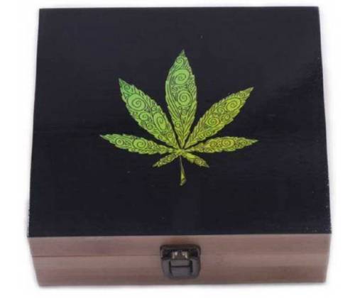Wooden Storage Box Green Leaf 19x17x7cm & Ashtray and Pipe -  Price: 19,70€