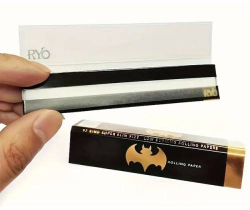 Batman Χαρτάκι Premium Λευκό - King Size Slim 32φ. - Τιμή: 0,90€